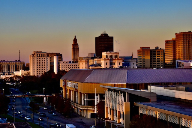 baton rouge louisiana skyline.